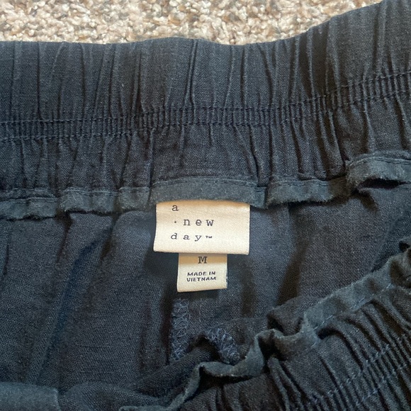 Linen shorts - Picture 3 of 5